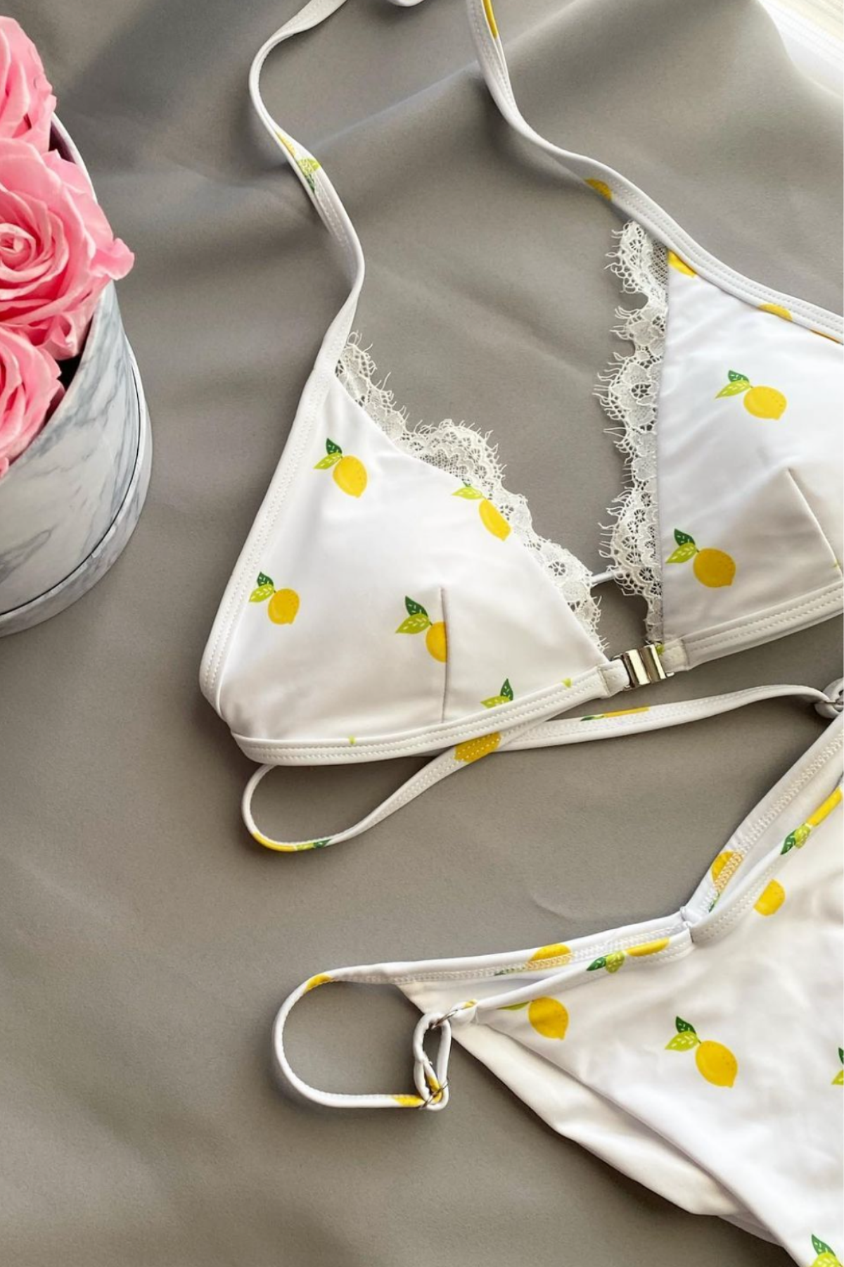 Jessica in White Lemon Bottoms