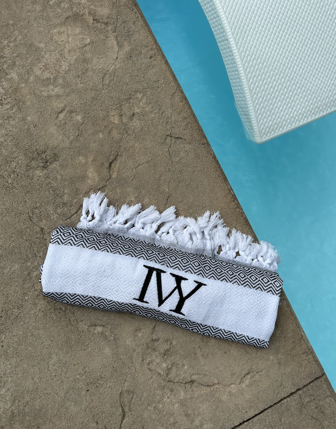 Diamond Woven Tassel Beach Towel