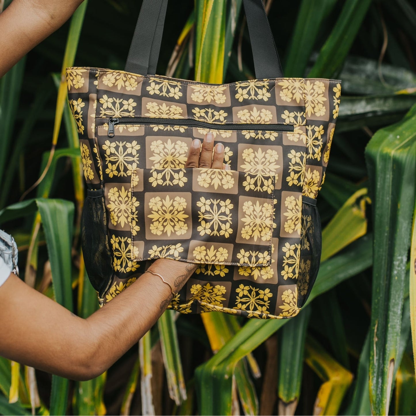 Holoholo Bag (Brown & Yellow Quilt)