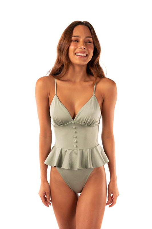 Leonora One Piece