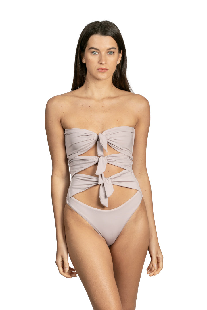 Manola One Piece