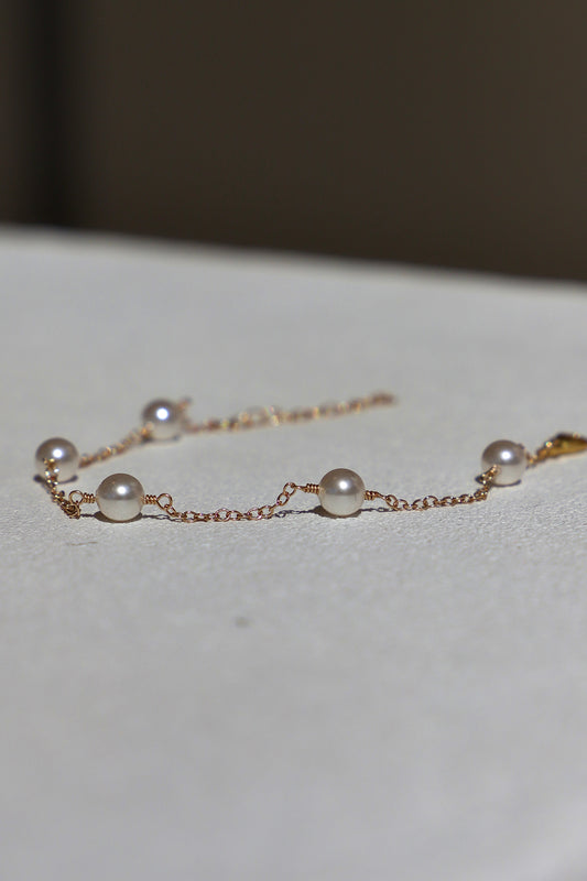 GOLD PEARL STATION BRACELET
