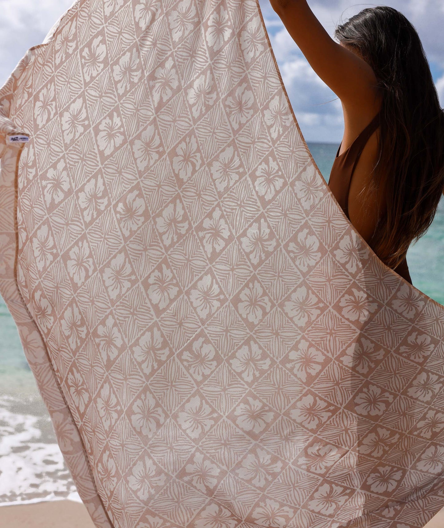 Local Motion Hibiscus Tile Pareo